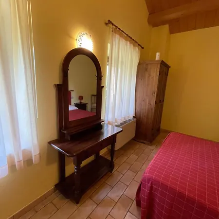 Taverna Dei Guelfi 农家乐 西尼加利亚