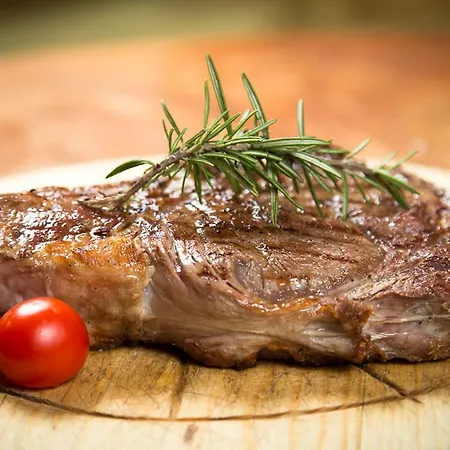 Taverna Dei Guelfi 农家乐 *